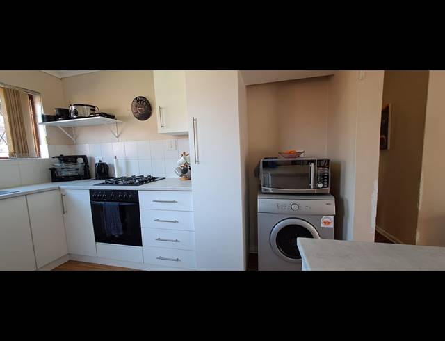 3 BEDROOM TOWNHOUSE RENTED IN CHARLO